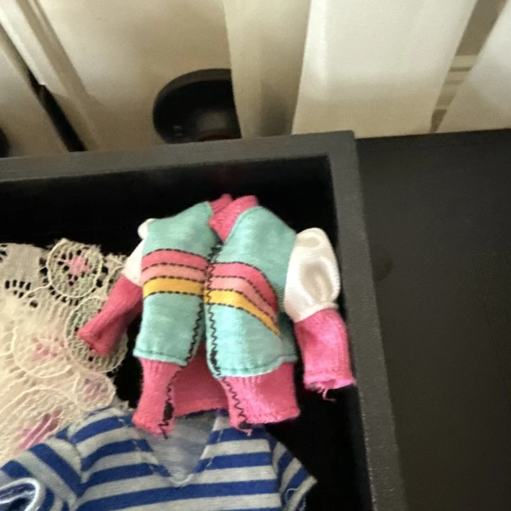 Lotof Barbie‎ doll clothesincluding 1 gown, o1 purse, a tuxedo Coat shirt, &more